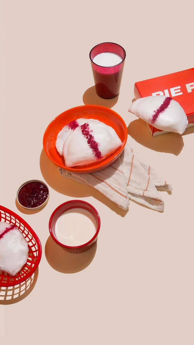 Raspberry cheesecake pie pocket